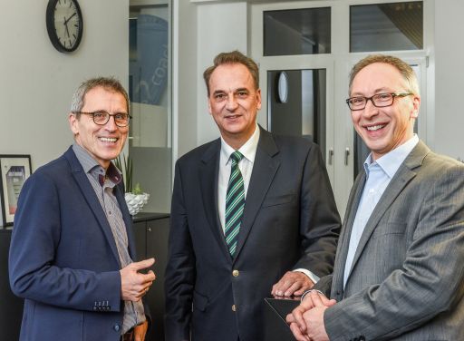 Michael Reinhard, Dr. Frank Schiefelbein und Dr. Knut Müller (v.l.) Foto vonMichael Reinhard, Dr. Frank Schiefelbein und Dr. Knut Müller (v.l.)