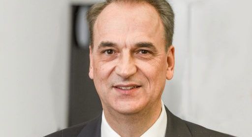 Dr. Frank Schiefelbein, Würzburger Urologe und Mitgründer der Prostata Hilfe Deutschland Prostata Hilfe Deutschland: Portraitfoto - Doktor Schiefelbein